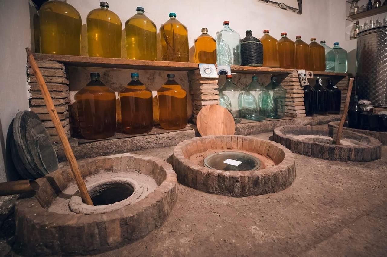 Gogi Dvalishvili Wine Cellar กอริ ภายนอก รูปภาพ